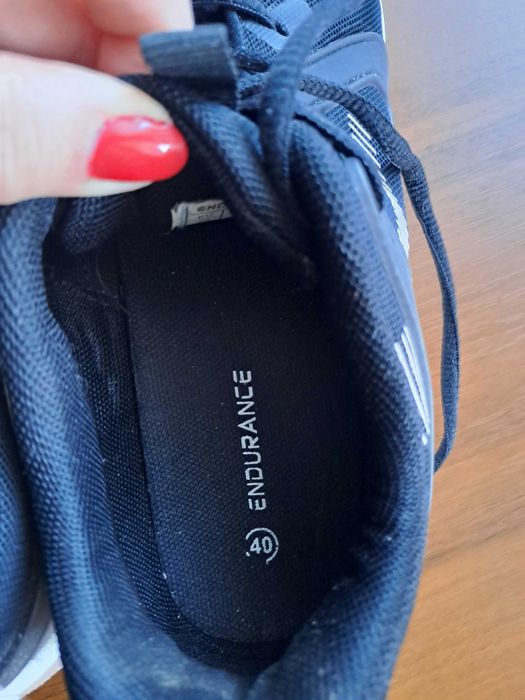 Nowe adidasy Endurance rozm. 40 w atrakcyjnej cenie