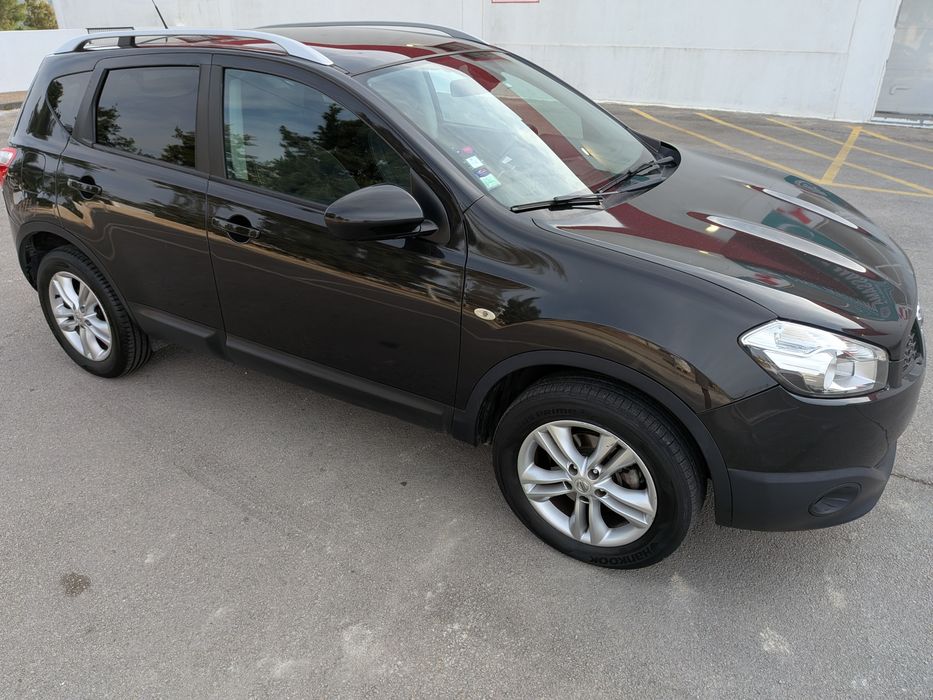 Nissan Qashqai 1,5DCI com 136 mil km. Livro Revisões