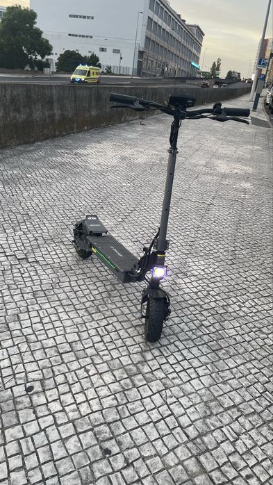 trotinete modelo iENYRID S1