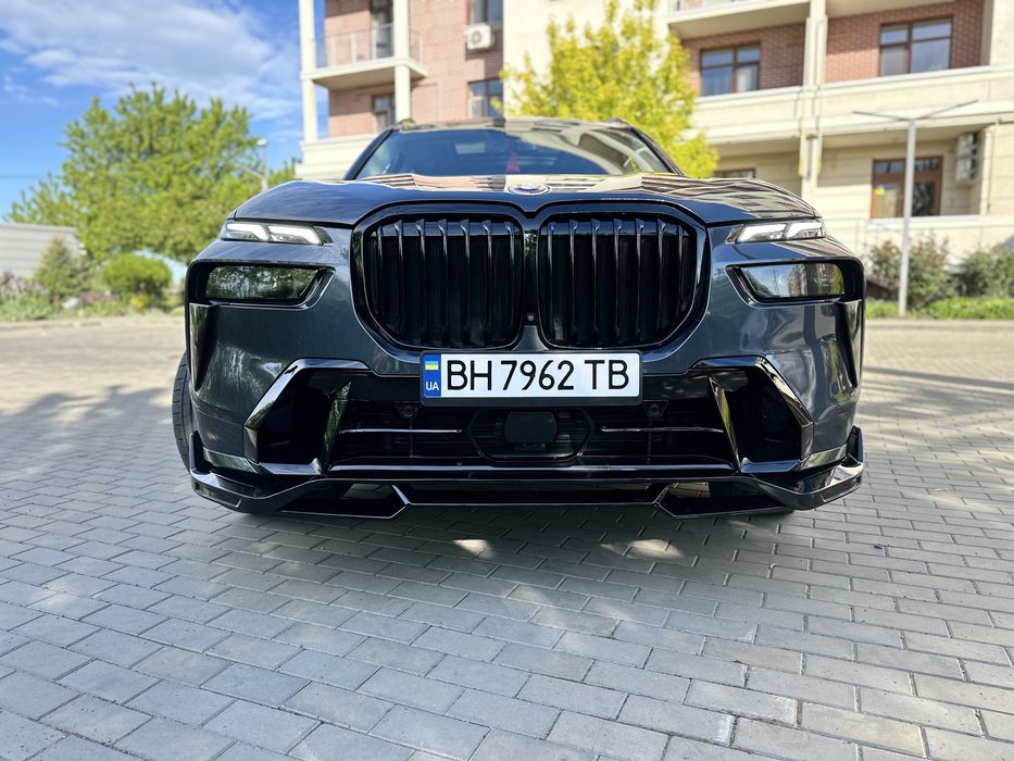 Обвес рестайлига BMW X7 G07 M-Tech 2022+ бампер фары