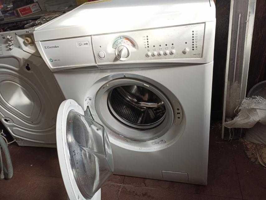 Стиральная машинка Electrolux обслуженная с гарантией