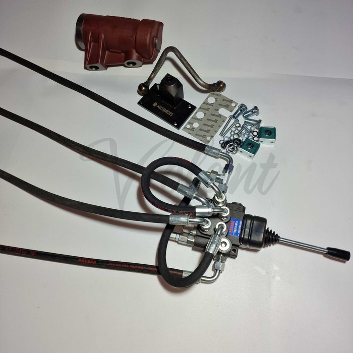 Rozdzielacz 2 Sekcyjny Ursus C-360 Zewnętrzny Cylinder Joystick Kpl.