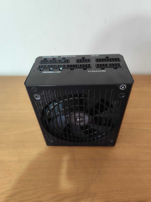 Fonte Corsair RM750 – 750W64738637726594124