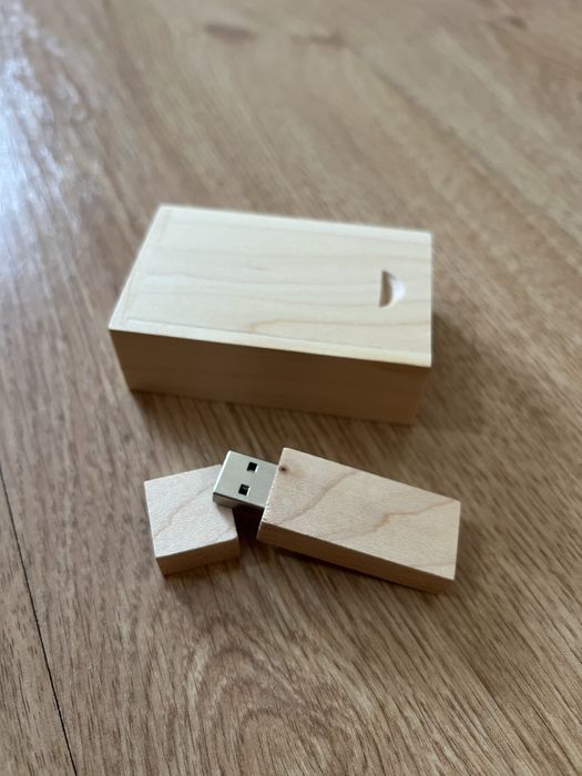 Pen drive 8gb madeira em caixa nova