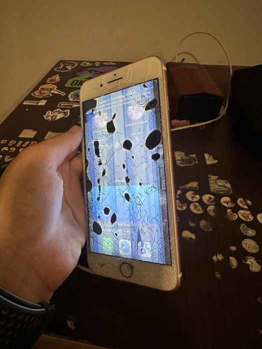 iPhone 7 Plus розбитий, але працює обмін