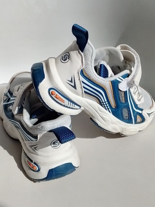 Кросівки для хлопчика р.33(устілка 20.5см)