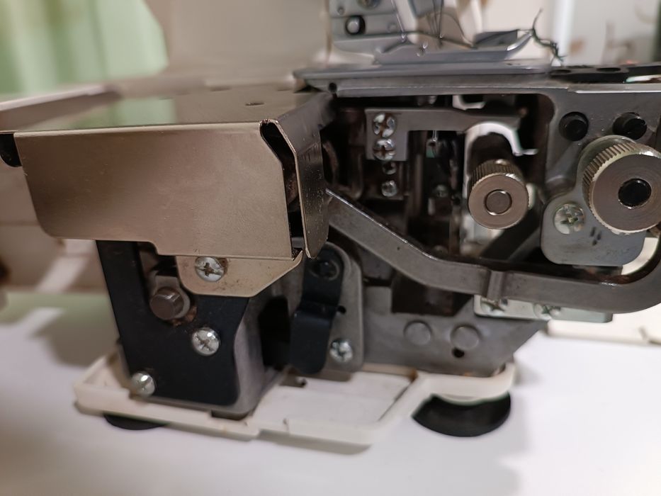 Оверлок фірми Janome