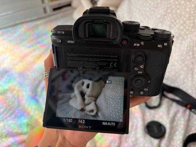 Sony a7 III w zestawie z obiektywem