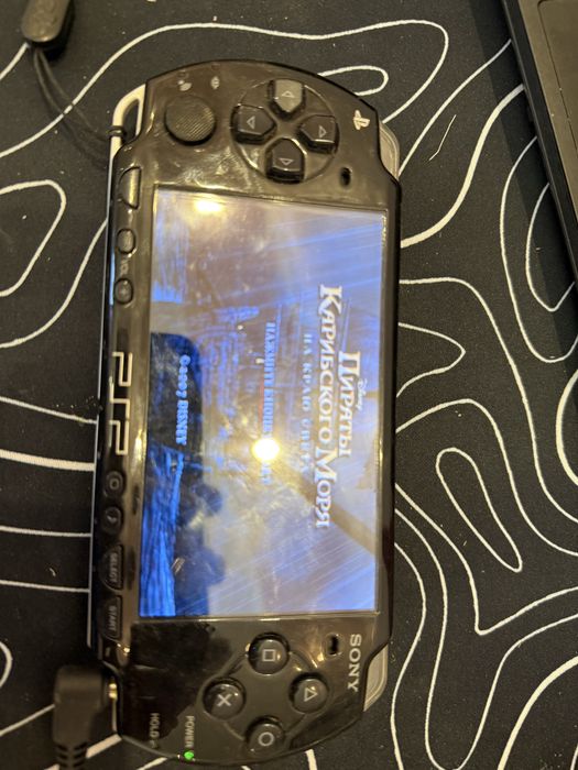 Продам Sony PlayStation  (PSP) 3000 Series вместе с самбуфером