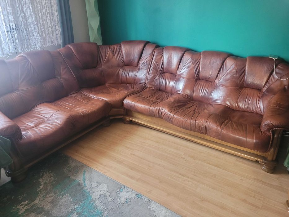 Naróżnik skórzany z funkcją spania