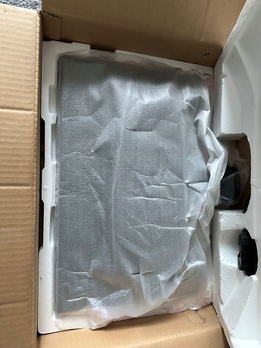 Монітор LG для ноутбуку