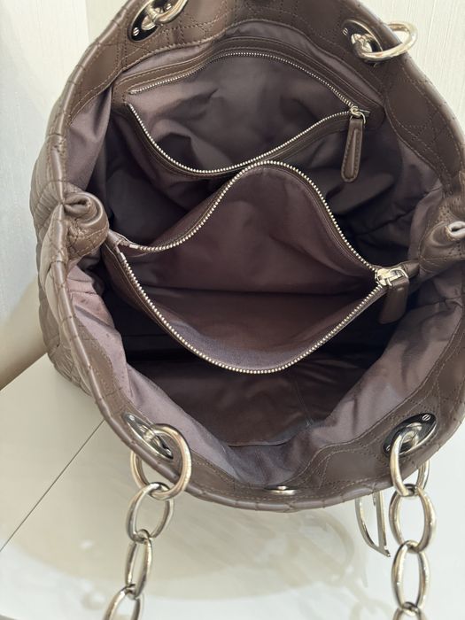 Продам оригинальную сумку Dior