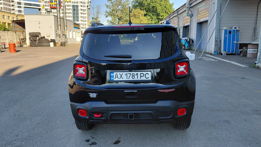 Jeep Renegade Trailhawk 2023 р 12т км пробіг