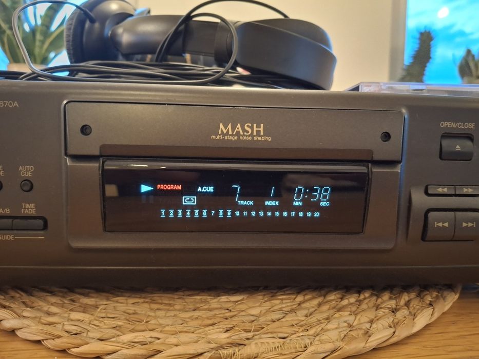 Technics CD Player SL-PS670A