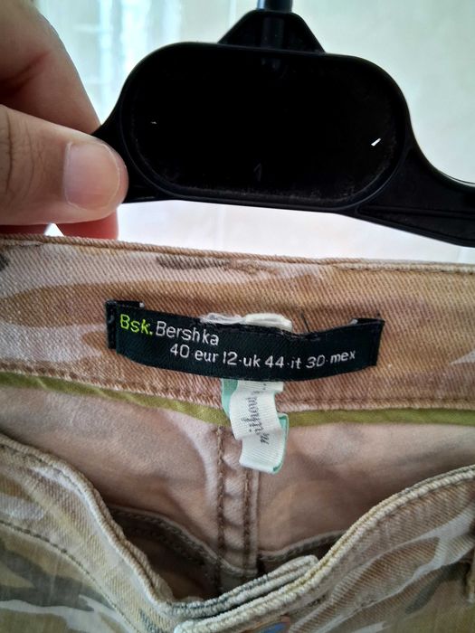 Short Denim,top Stradivarius e short Bershka.