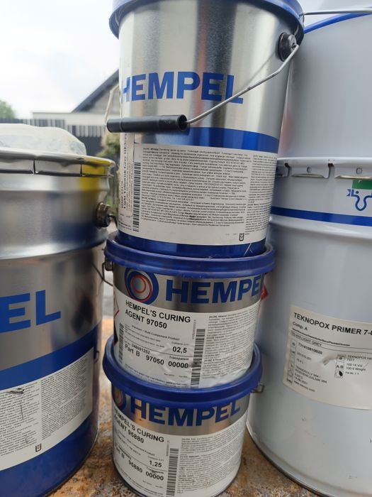 Farba i podkład zewnętrzny HEMPEL TEKNOS