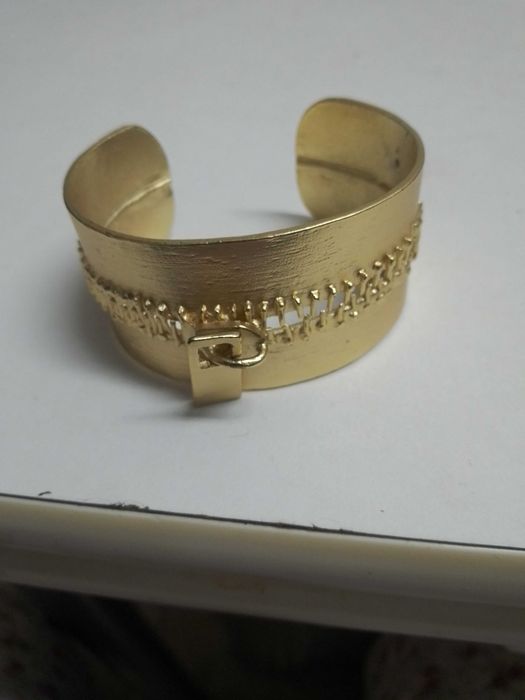 Pulseira larga dourada