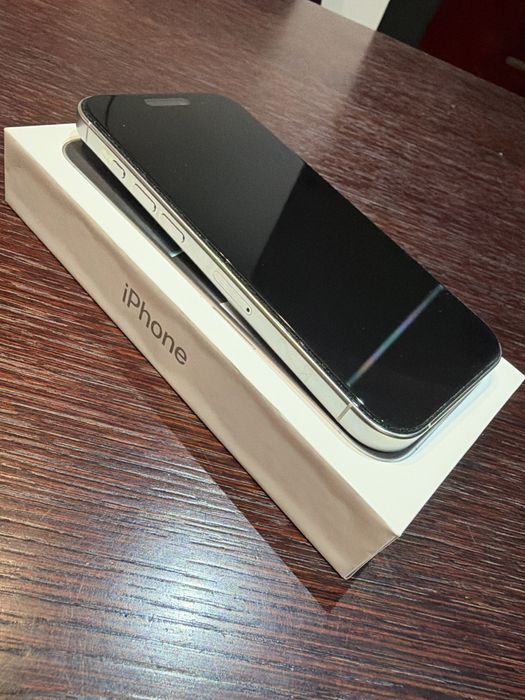 Sprzedam iphone 16 Pro 256GB