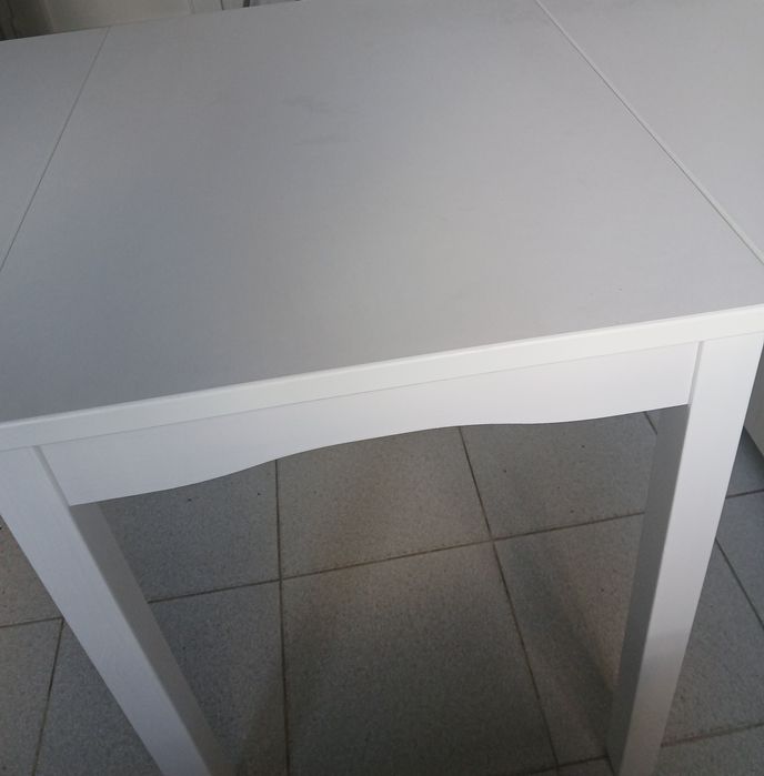 Mesa branca do ikea