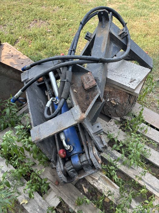 Продам захват для лісу