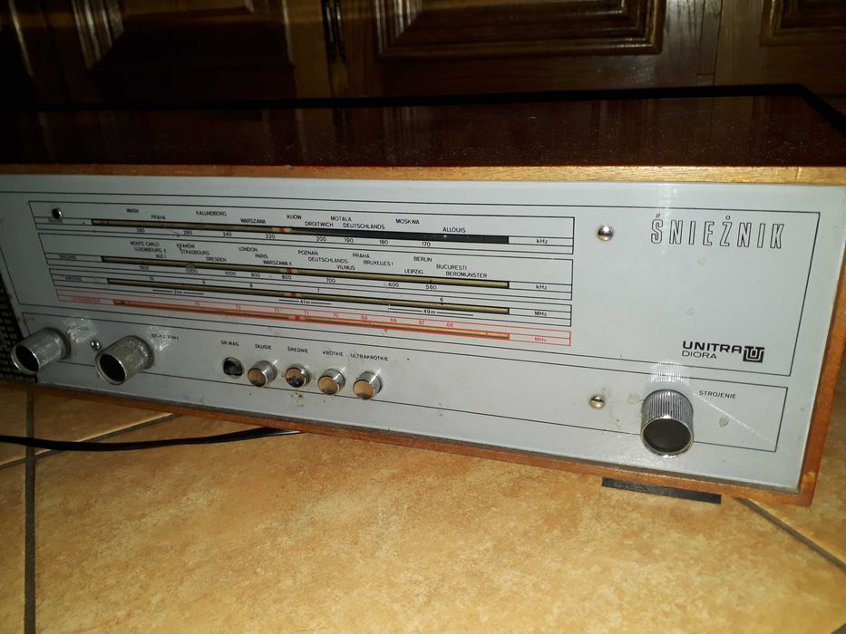 radio śnieżnik retro