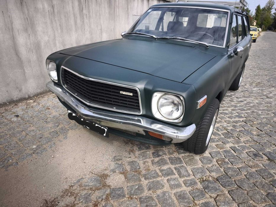 Mazda 818 Station Wagon de 77