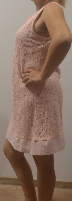 Różowa koronkowa sukienka rozm.46