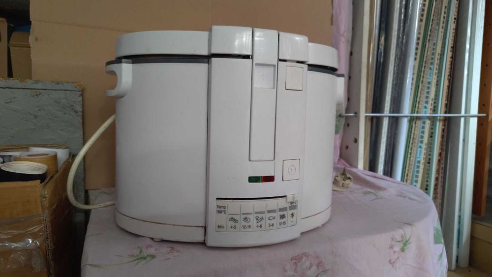 Продам фритюрницю BOSCH