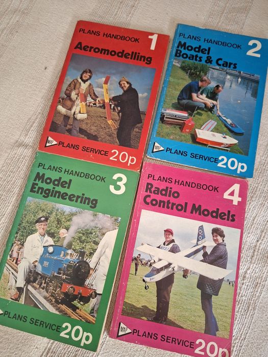 Plans hadbook 4 volumes eletrónica vintage