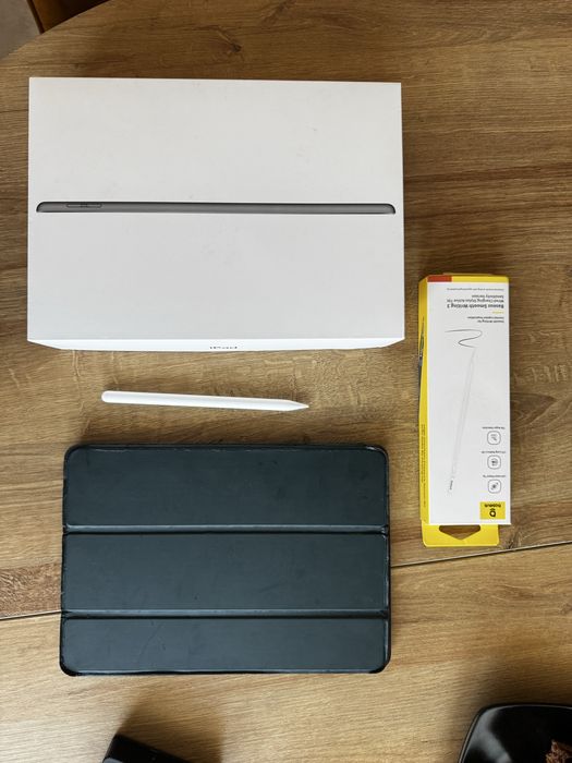 Apple iPad 7. generacji 32 GB Space Gray + rysik Baseus Smooth Writing 3