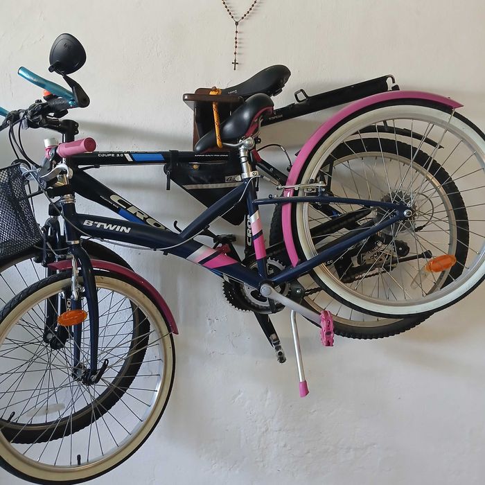 Suporte de Parede em Madeira para Bicicleta  Robusto e Fácil de Montar