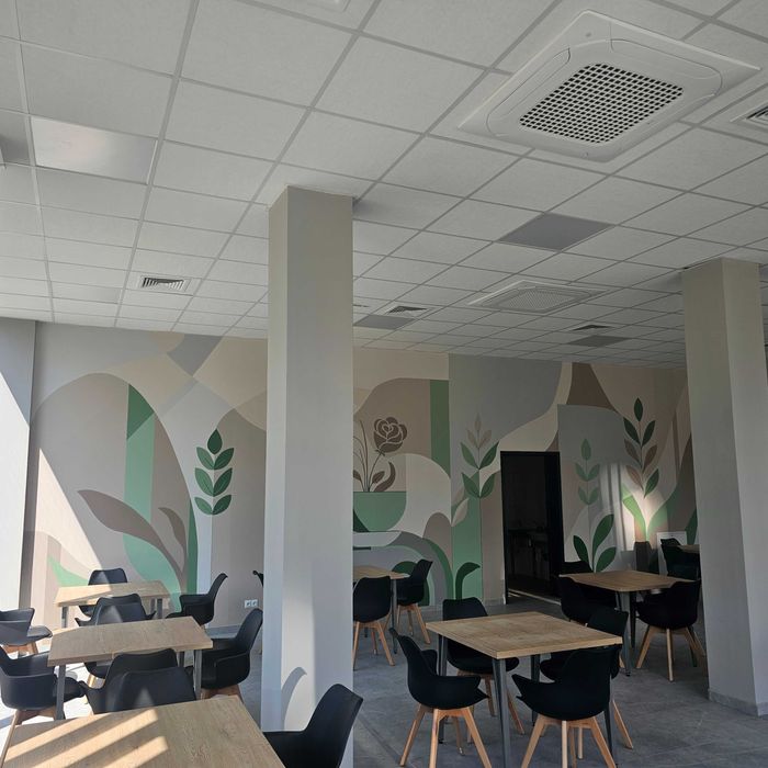 Sufit podwieszany kasetonowy z montażem od 90,00 Rockfon Armstrong AMF