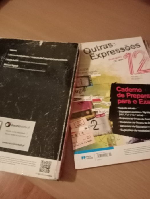 Manuel e caderno de atividades 12 ano português