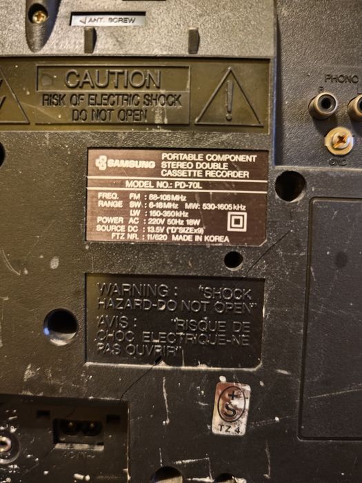 Retro radio samsung PD-70L uszkodzone niekompletne
