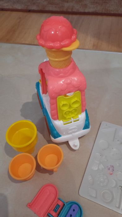 Zestaw Play doh sprzedawca lodów ciastolina
