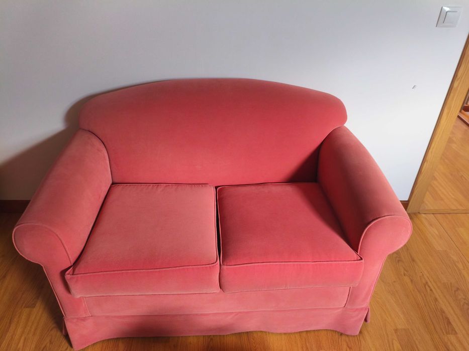 Sofá 2 lugares Rosa