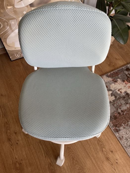 Fotel biurowy na kółkach Ikea Vimund