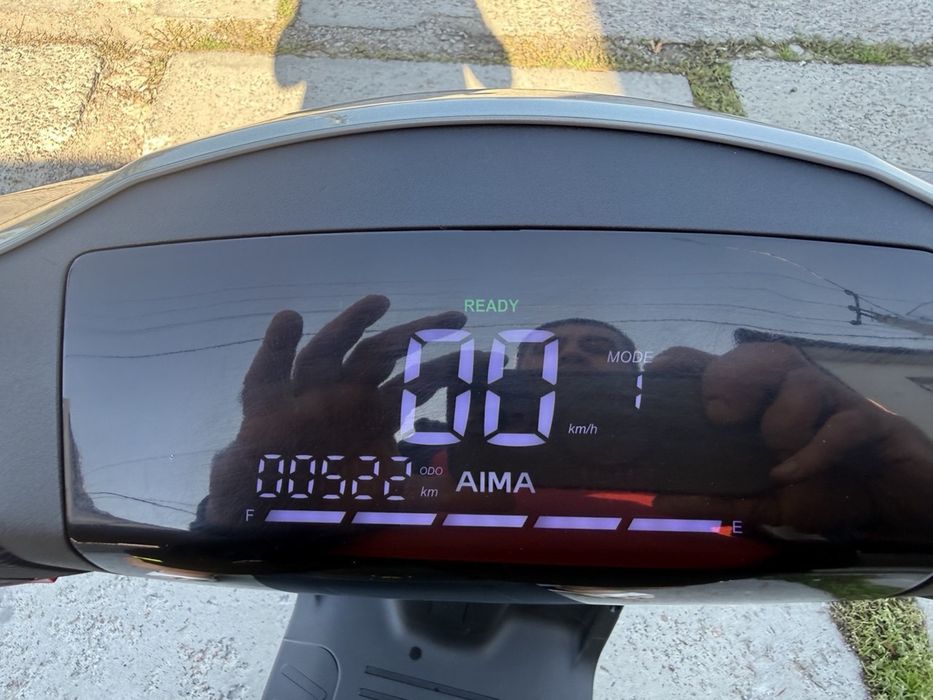 Електроскутер Aima F606