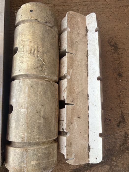 Vende se boias para barcos