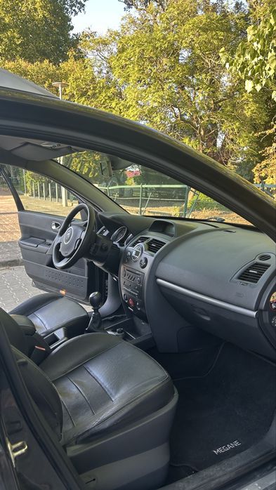 Renault Megane carrinha • 1.5 dci • muito bem estimada