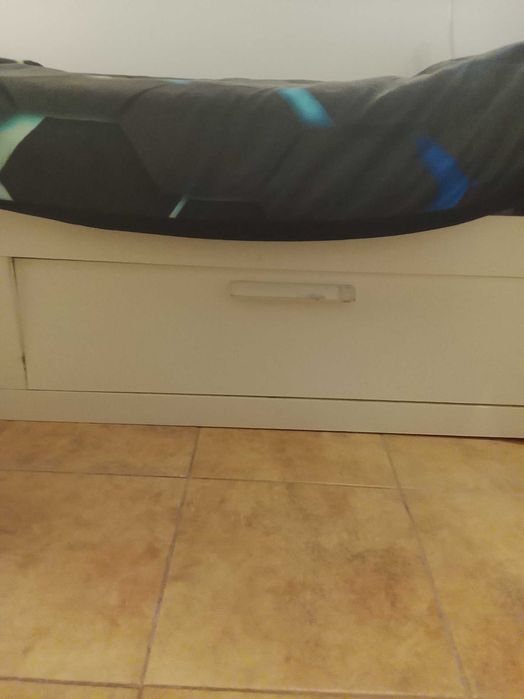 Doação cama de solteiro IKEA
