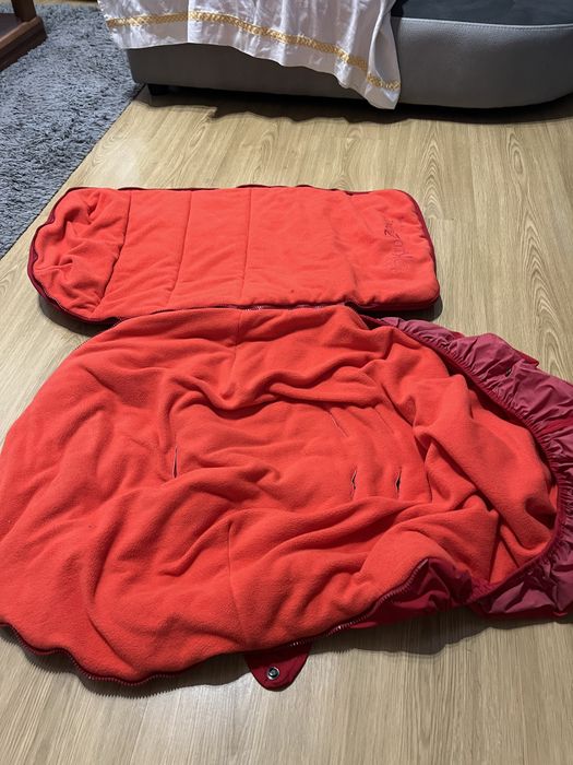 Saco termico para bebe muito quente . Pode ser adaptado ao carrinho .