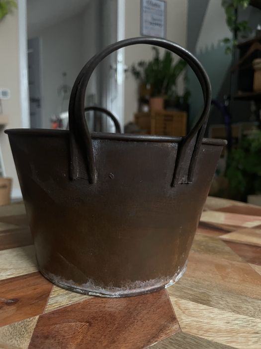 Rustykalny pojemnik metalowy / doniczka / koszyk na drobiazgi