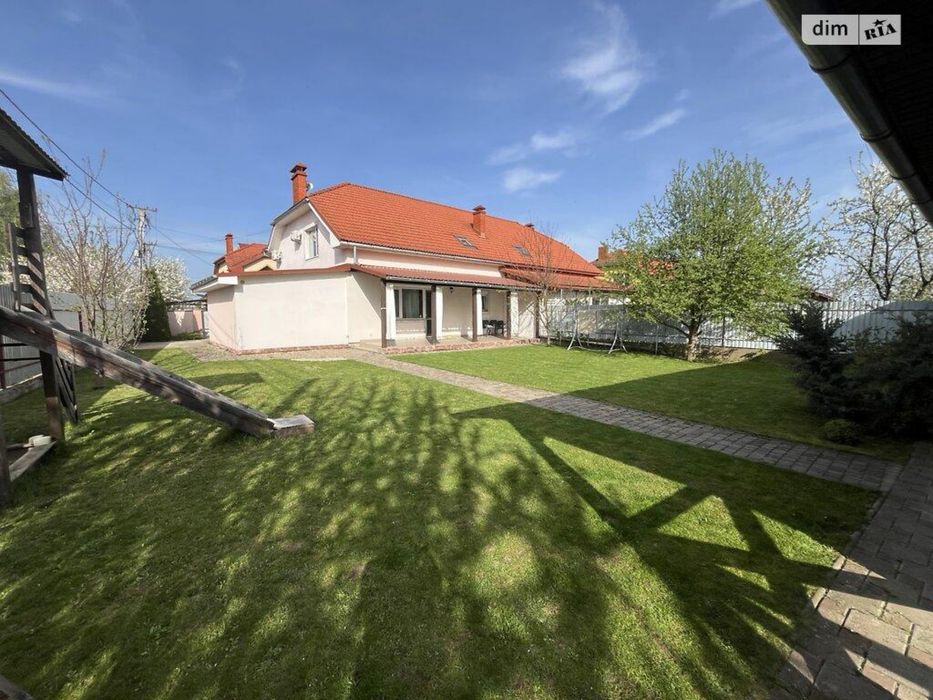 Продаж дуплекса в передмісті Ужгорода