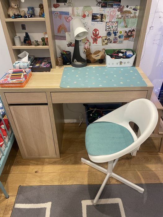 Biurko ikea micke z nadstawką lampka biurkowa  gratis