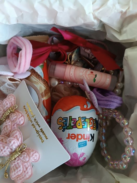 Подарунковий бокс дитячий набір для дівчинки донечці похресниці