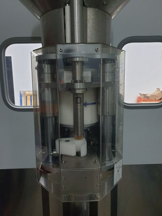 Engarrafador rolhador Cespedes INOX