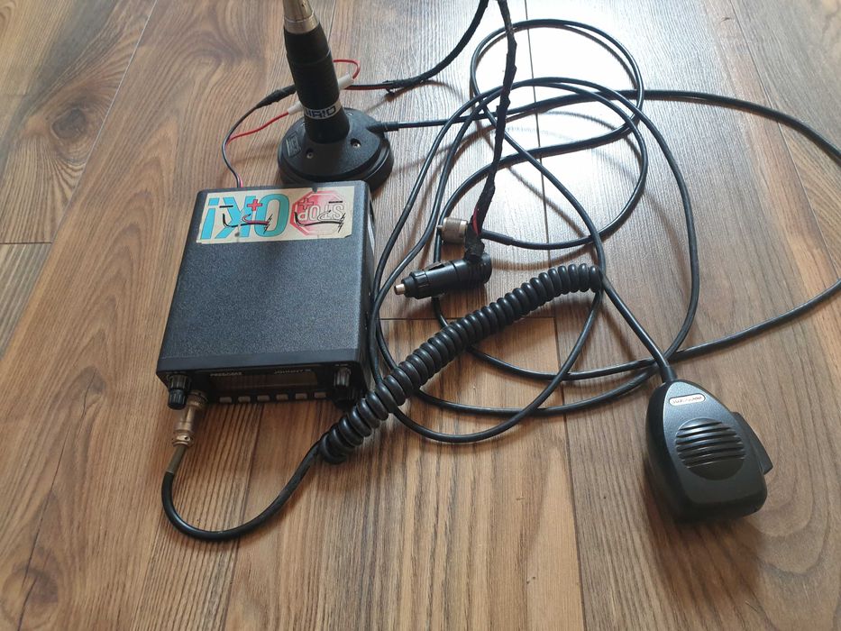 CB Radio President Johnny III z anteną