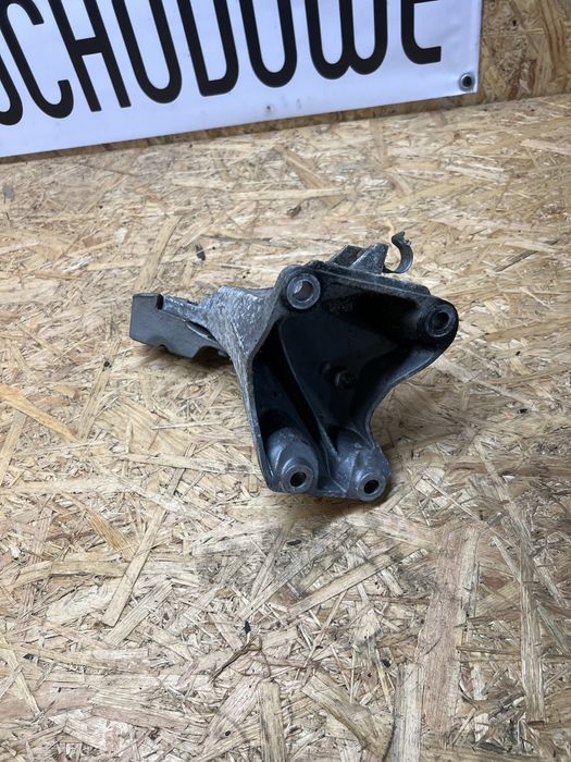 Łapa Silnika Bmw E90 E91 E87 E81 2.0D