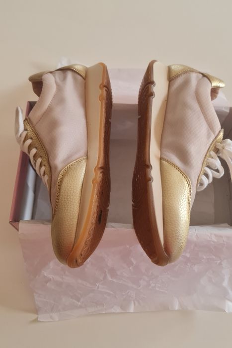 Sapatilhas Hispanitas